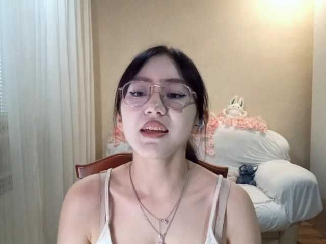 MyrleHenggeler live cam on BongaCams