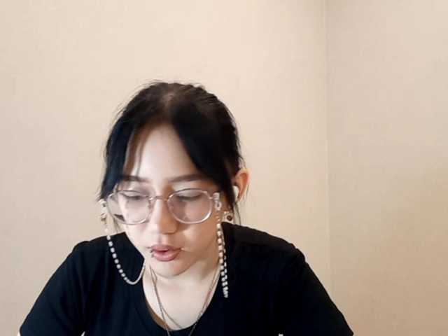 MyrleHenggeler's BongaCams show and profile