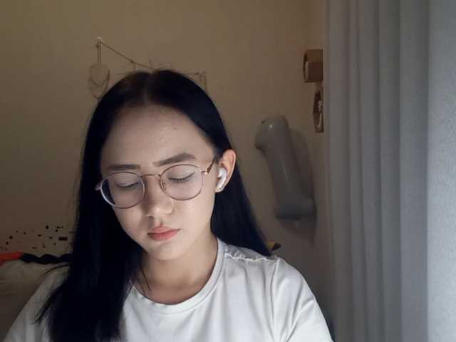 MyrleHenggeler live cam on BongaCams