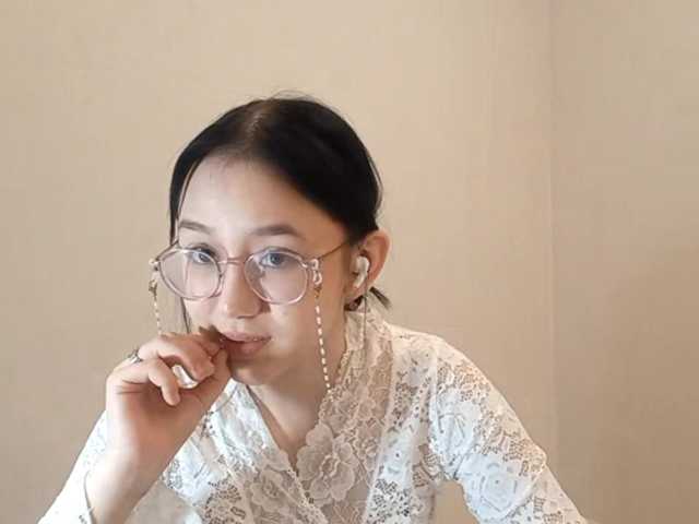 MyrleHenggeler's BongaCams show and profile