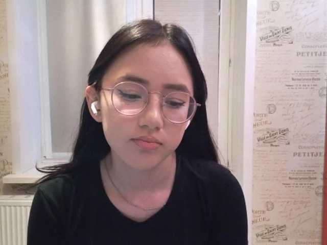 MyrleHenggeler live cam on BongaCams