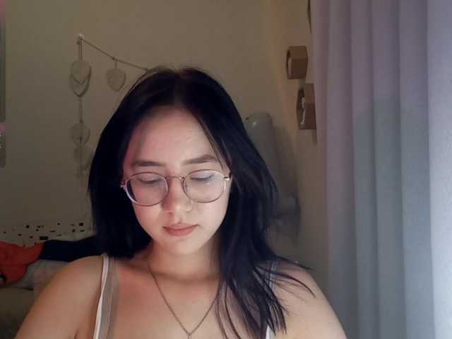 MyrleHenggeler live cam on BongaCams