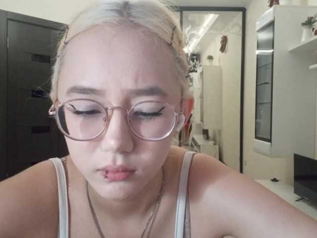 MyrleHenggeler live cam on BongaCams