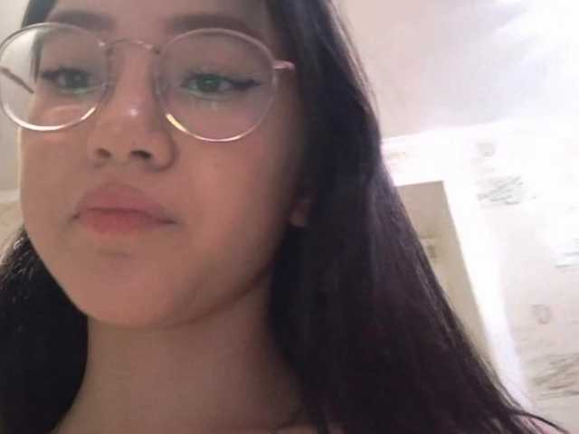 MyrleHenggeler live cam on BongaCams