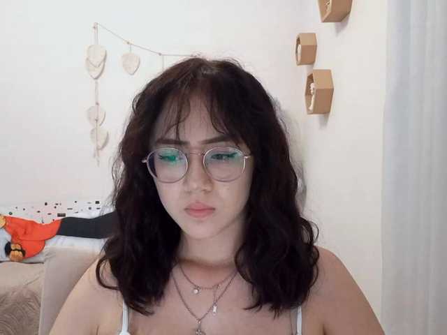 MyrleHenggeler live cam on BongaCams