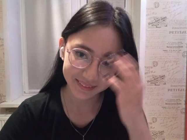 MyrleHenggeler live cam on BongaCams