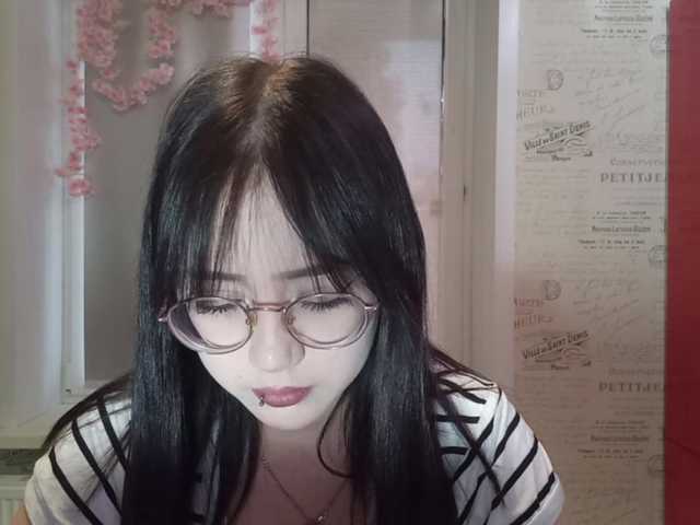MyrleHenggeler live cam on BongaCams