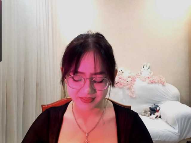 MyrleHenggeler live cam on BongaCams