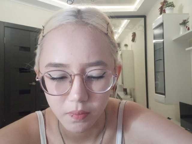 MyrleHenggeler live cam on BongaCams