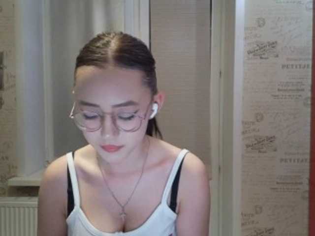 MyrleHenggeler live cam on BongaCams