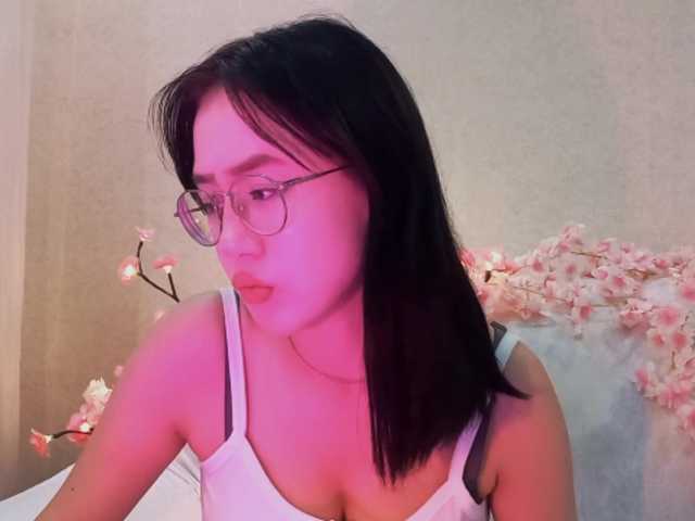 MyrleHenggeler live cam on BongaCams