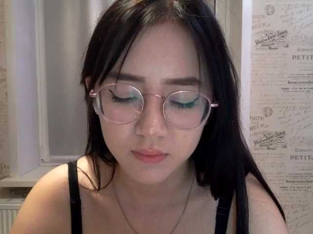 MyrleHenggeler live cam on BongaCams
