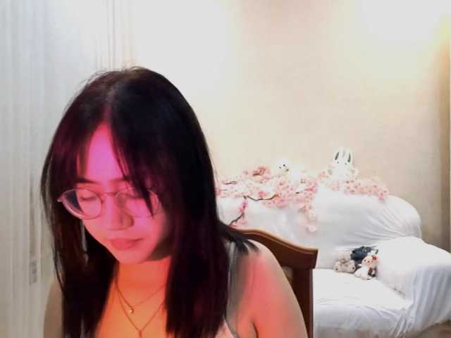 MyrleHenggeler live cam on BongaCams