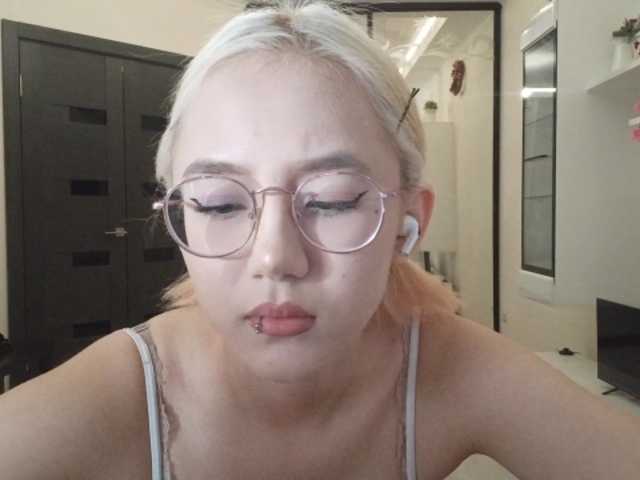 MyrleHenggeler live cam on BongaCams