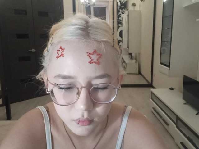 MyrleHenggeler live cam on BongaCams