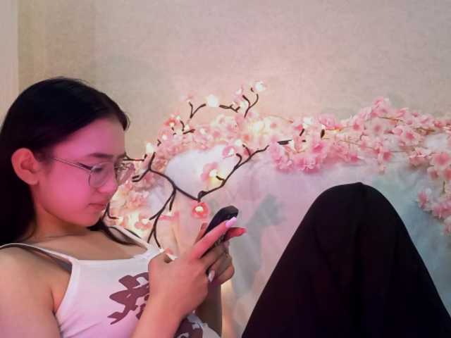 MyrleHenggeler live cam on BongaCams
