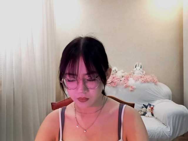 MyrleHenggeler live cam on BongaCams