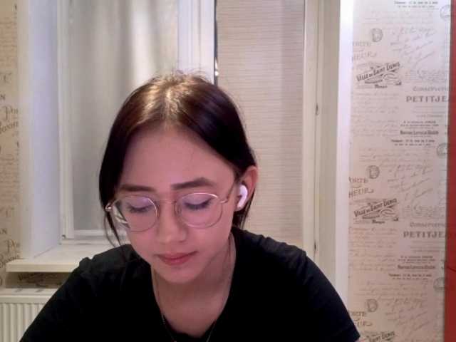 MyrleHenggeler live cam on BongaCams