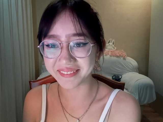 MyrleHenggeler live cam on BongaCams