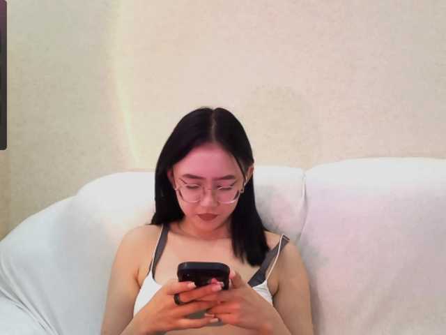 MyrleHenggeler live cam on BongaCams
