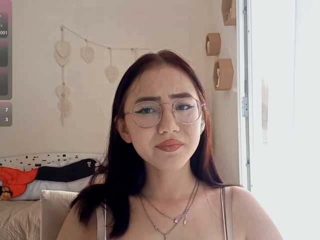 MyrleHenggeler live cam on BongaCams