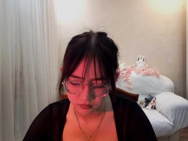 MyrleHenggeler live cam on BongaCams
