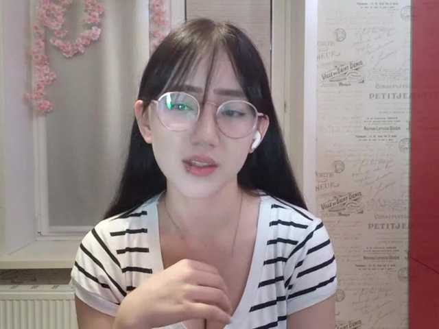 MyrleHenggeler live cam on BongaCams