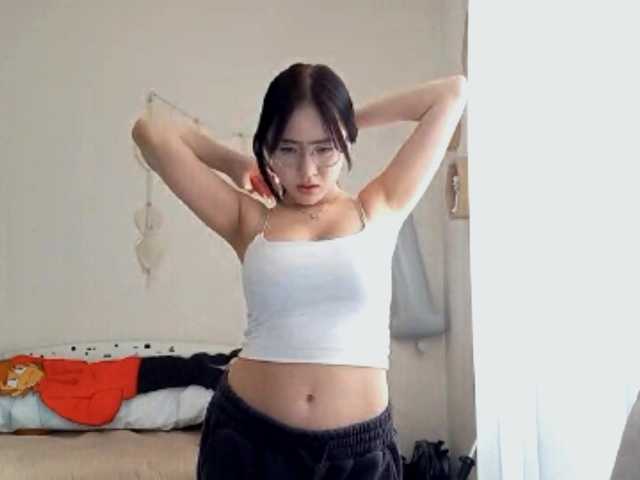 MyrleHenggeler live cam on BongaCams