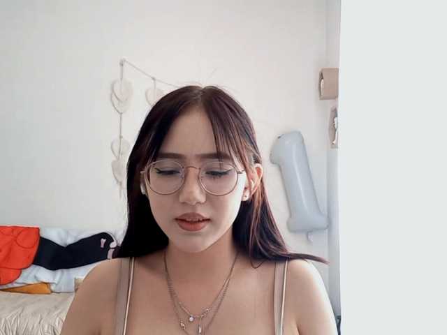 MyrleHenggeler live cam on BongaCams