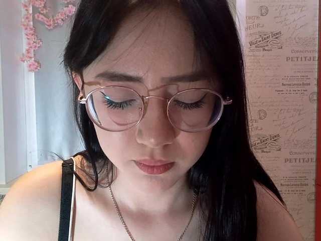 MyrleHenggeler live cam on BongaCams