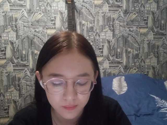 MyrleHenggeler live cam on BongaCams