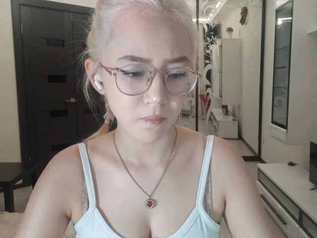 MyrleHenggeler live cam on BongaCams