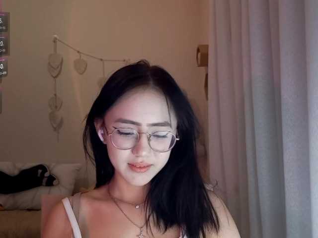 MyrleHenggeler live cam on BongaCams