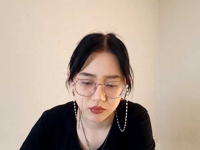 MyrleHenggeler's BongaCams show and profile