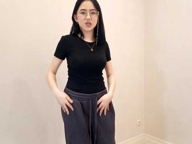 MyrleHenggeler's BongaCams show and profile