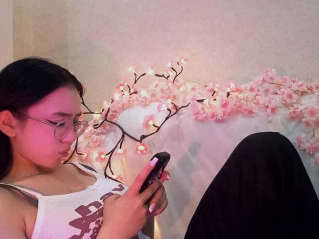 MyrleHenggeler live cam on BongaCams