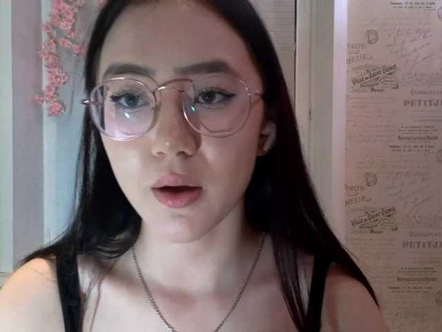 MyrleHenggeler live cam on BongaCams