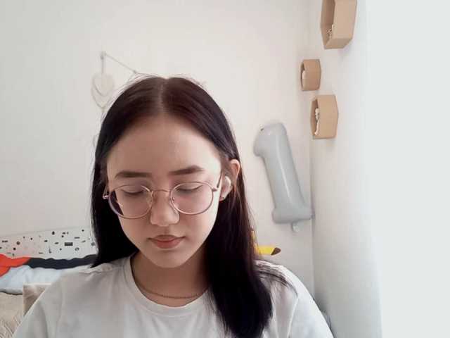MyrleHenggeler live cam on BongaCams