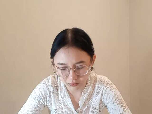 MyrleHenggeler's BongaCams show and profile