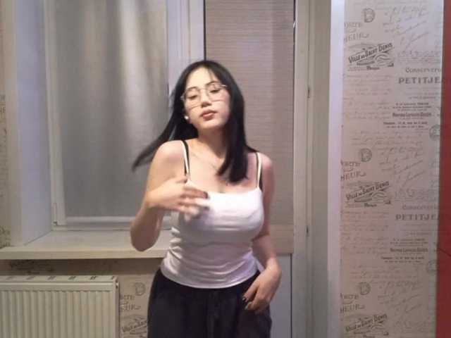 MyrleHenggeler live cam on BongaCams