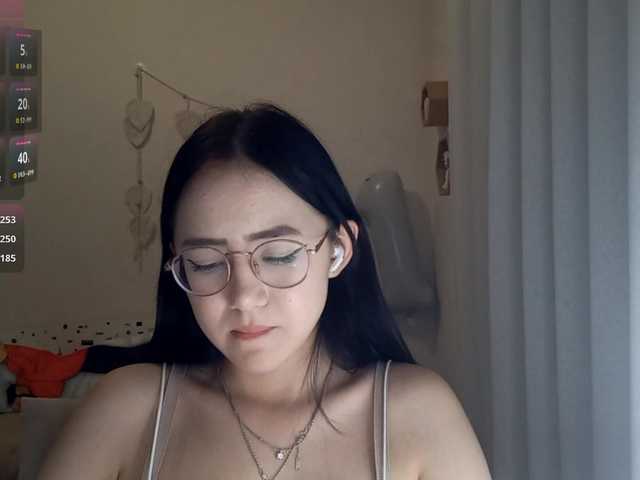 MyrleHenggeler live cam on BongaCams