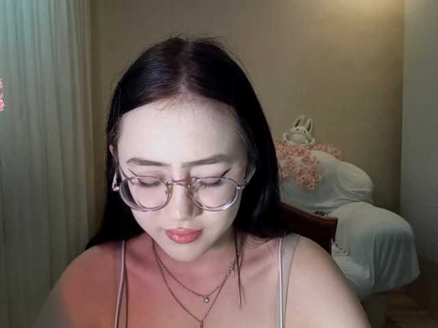 MyrleHenggeler live cam on BongaCams