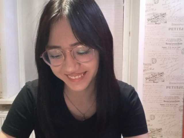 MyrleHenggeler live cam on BongaCams