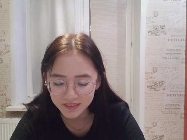 MyrleHenggeler live cam on BongaCams