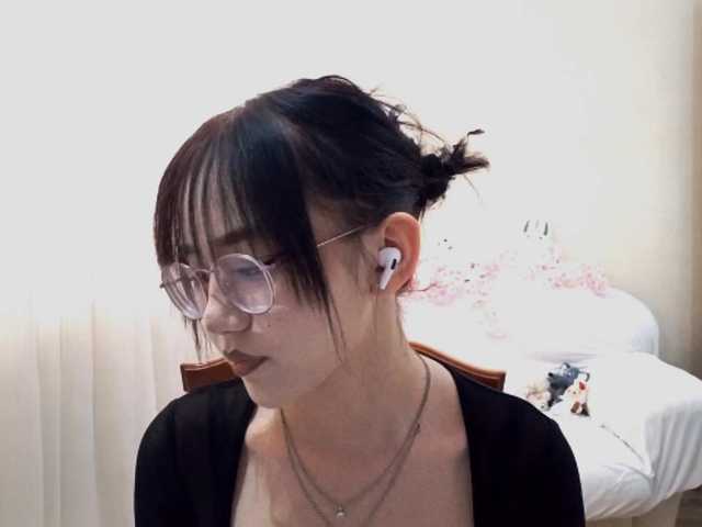 MyrleHenggeler live cam on BongaCams