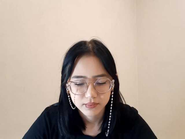 MyrleHenggeler's BongaCams show and profile