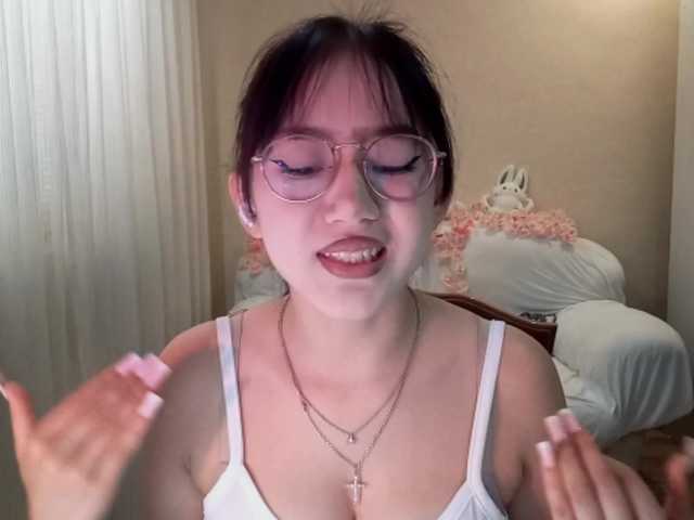 MyrleHenggeler live cam on BongaCams