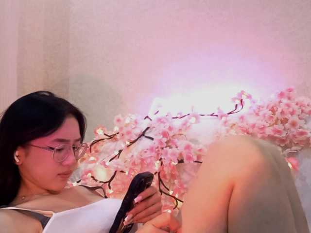 MyrleHenggeler live cam on BongaCams