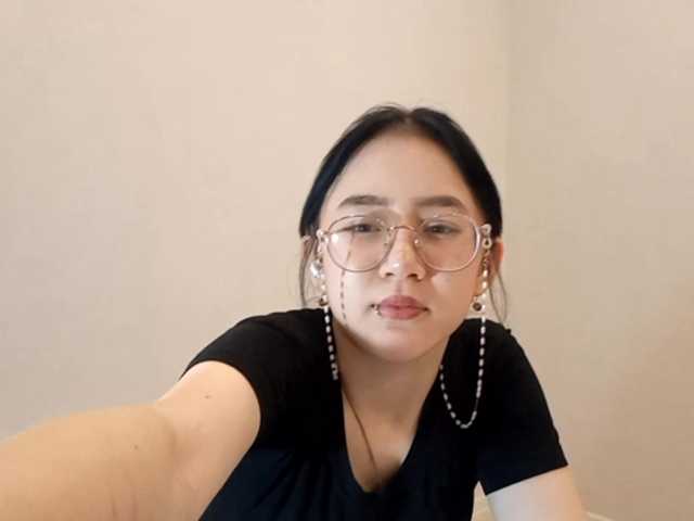 MyrleHenggeler's BongaCams show and profile