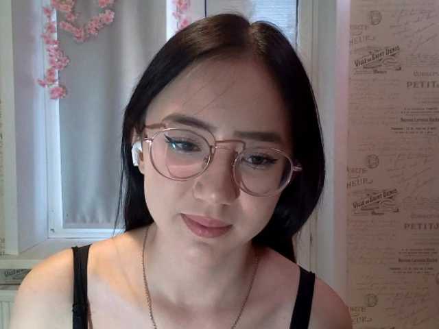 MyrleHenggeler live cam on BongaCams